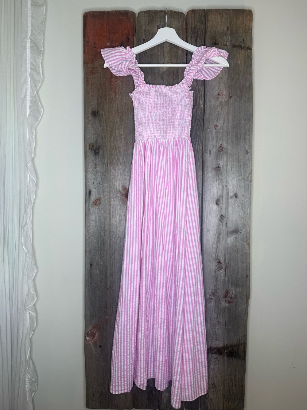 Petal & Pup Daniela Stripe Smocked Maxi Dress Size 6 - Picture 6 of 8